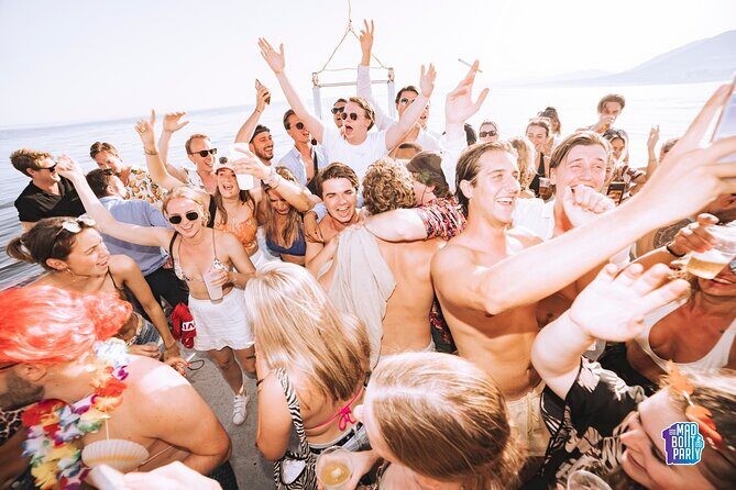 3 hours on the craziest boat party in Malaga - Weather, Cancellations, and the Reality Check on Timing