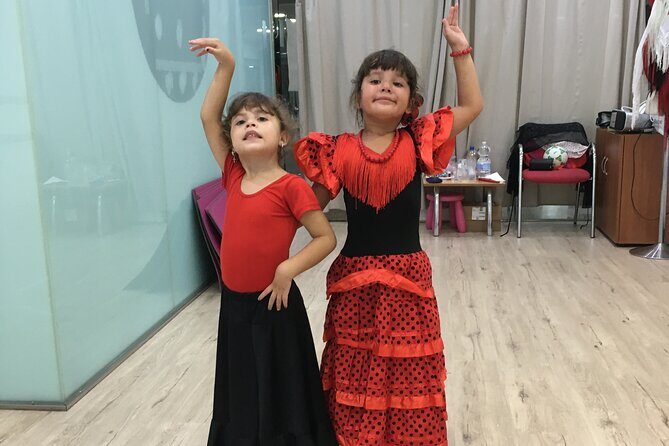 45 minutes flamenco dance class for family in Málaga - Key Things to Know Before You Go