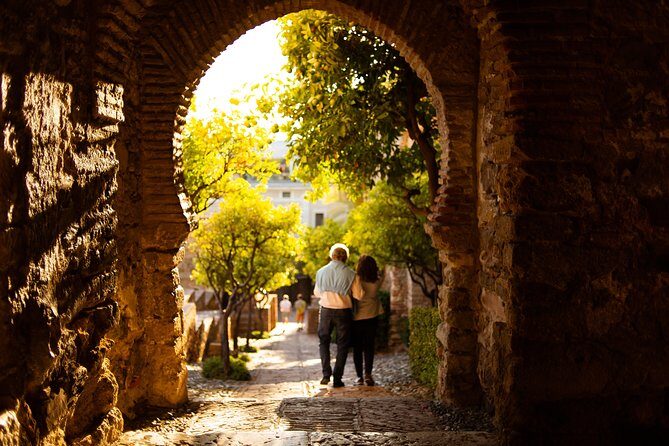 Alcazaba Malaga Guided Tour - Finding the meeting point on C/ Alcazabilla, 6