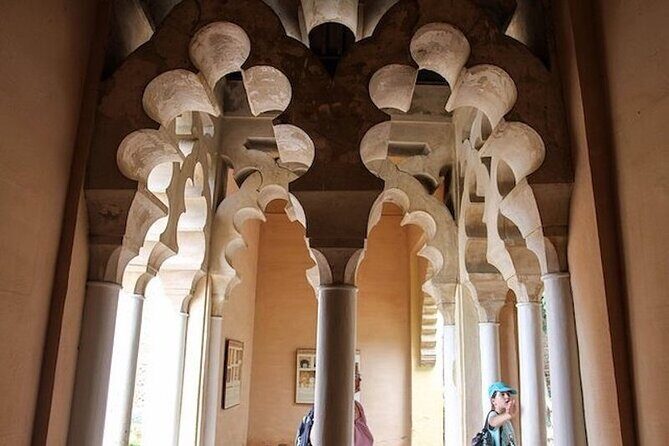 Alcazaba Malaga Guided Tour - Guide energy: what Lucia, Salvador, Cristina, and Raul add
