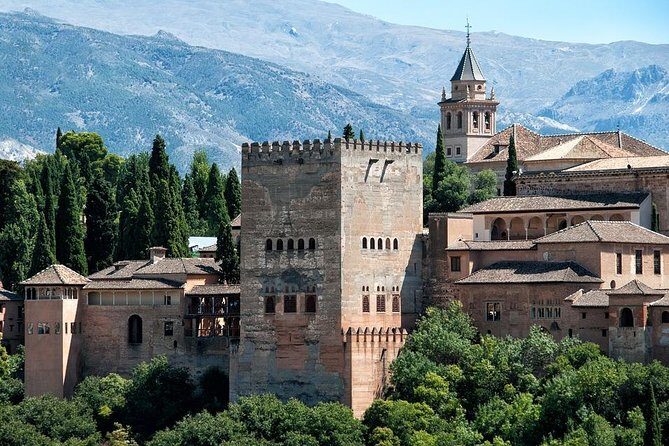 Alhambra and Granada Private Tour from Marbella, Malaga and port - Practical tips that keep you from getting stressed