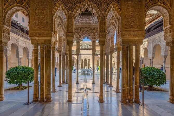 Alhambra and Granada Private Tour from Marbella, Malaga and port - Generalife gardens: 45 minutes that actually feel planned