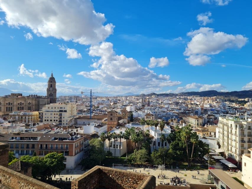 Audioguide City Walk Malaga for cruises (German & English) - Audio Stops in the Old Town: What Each Listening Moment Gives You