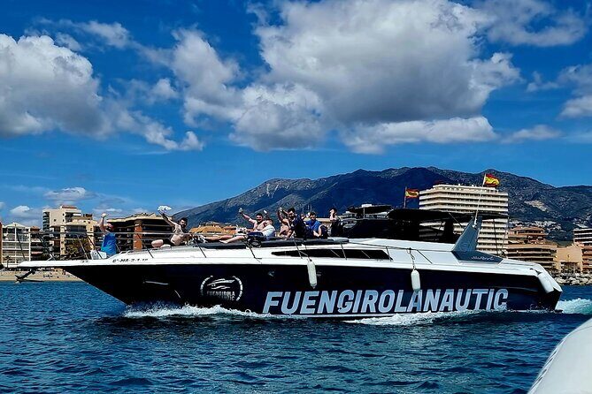 Boat Trip in Fuengirola, Dolphin Watching and Drinks - A 15-meter dolphin hunt in Fuengirola, with real downtime