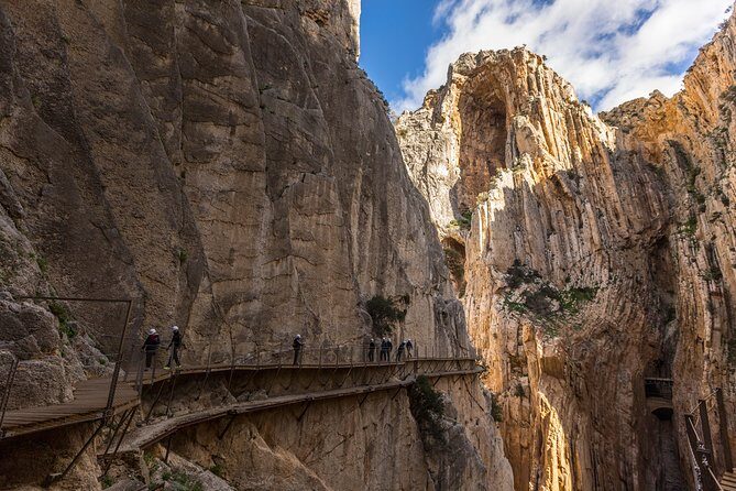 Caminito del Rey and Ardales Guided Tour from Costa del Sol - Photo strategy: where the views pay off