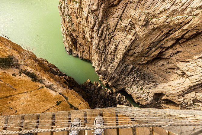 Caminito del Rey Tour from Malaga - Safety, Crowds, and the Queue Effect on the Platforms
