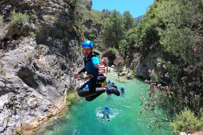 Canyoning Rio Verde from Nerja - Neoprene suit sizing: give your height and weight in the right units