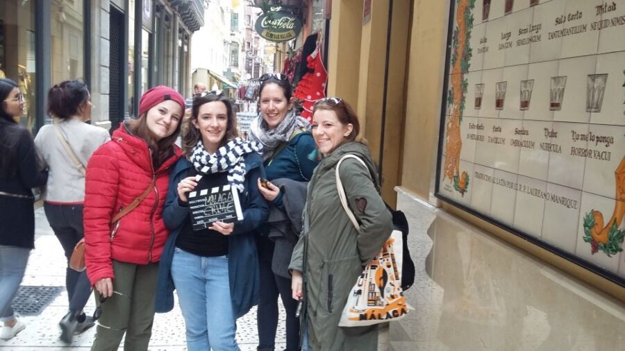 Crime Challenge Málaga - Your Sightseeing Investigation - Crime Challenge Málaga: a detective kit for real-city wandering