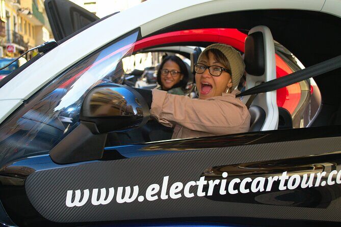 Discover the Treasure Cave: Unique Electric Car Tour in Málaga - The climb to Gibralfaro and Castillo viewpoint: short time, big payoff