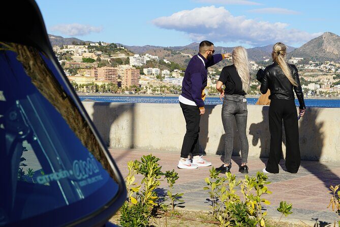 Discover the Treasure Cave: Unique Electric Car Tour in Málaga - Back to the center: bohemian street art, La Manquita, and museum time