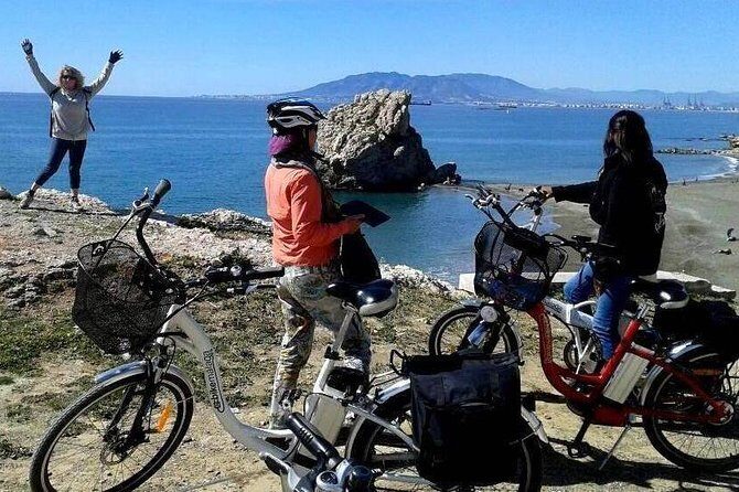 E-bike Tour and Rental in Malaga - Gibralfaro hill by e-bike: climbing the forest up to the top