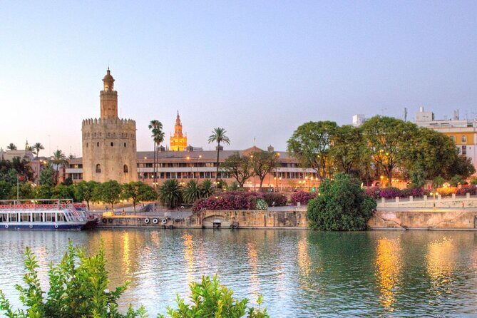 Excursion from Malaga to Seville with tickets to the Real Alcázar - Seville free time: using your 3 hours well