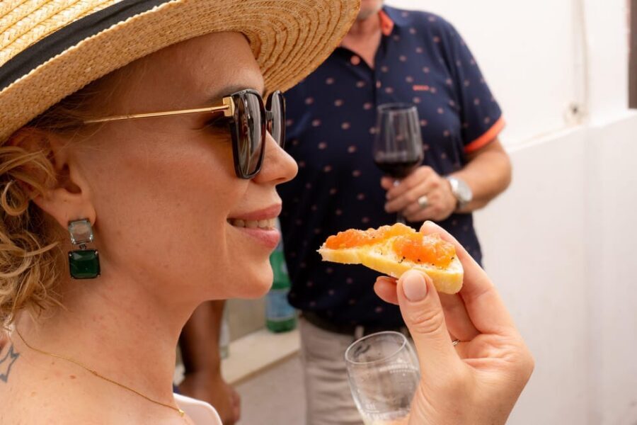 Explore Marbella Old Town: Authentic Tapas Food Tour - Plaza de los Naranjos: the photo stop that also anchors the evening