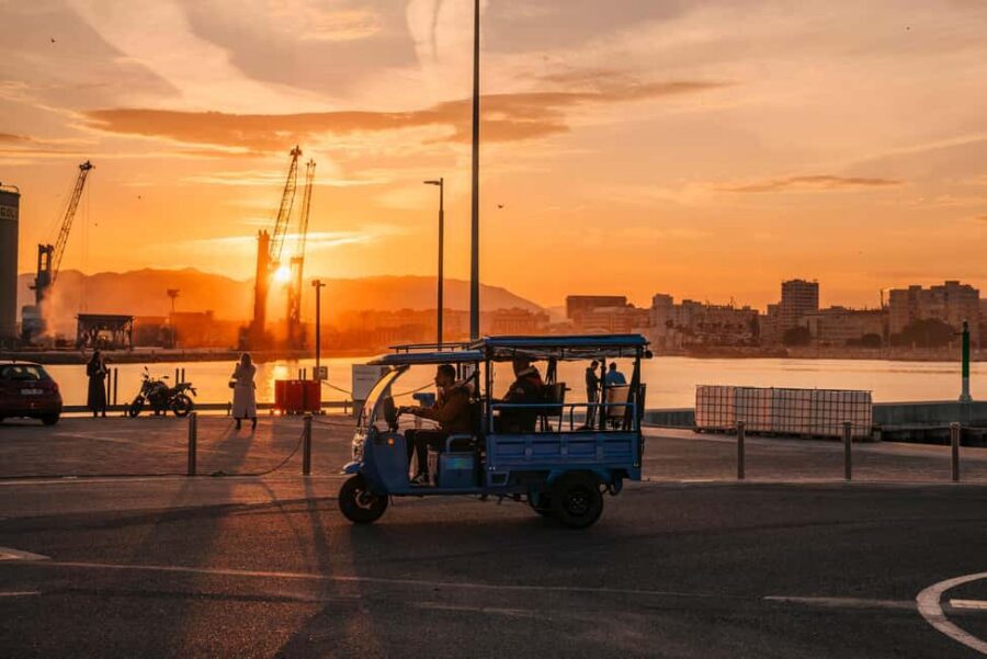 Express tuktuki tour in Malaga: Gibralfaro Viewpoint and Photography - A second photo highlight near the return route