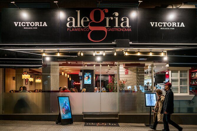 Flamenco Restaurant and Show in Alegria - Seating and room comfort: avoid the bathroom-side tables
