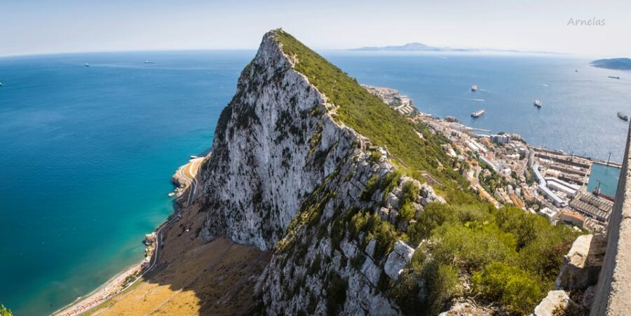 From Costa del Sol: Day Trip to Gibraltar with Guided Tour - Gibraltar from the Costa del Sol: British territory in one day