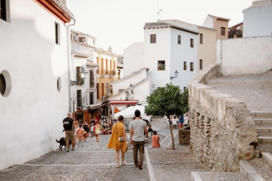 From Costa del Sol: Granada Day Trip Free Time 5h - Arriving in Granada: the 5 hours that make or break the day