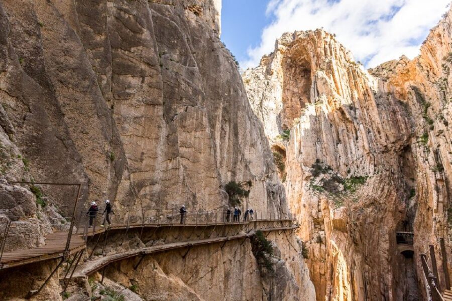 From Costa del Sol & Malaga: Caminito del Rey Guided Tour - Desfiladero de los Gaitanes: The Views You’ll Actually Remember