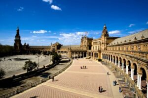From Costa del Sol & Malaga: Seville Day Trip - Panoramic sightseeing stops: how the bus route helps you understand Seville