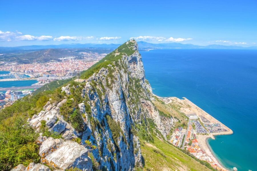 From Malaga and Costa del Sol: Gibraltar Shopping Tour - From Costa del Sol to Gibraltar: comfy coach, long day math