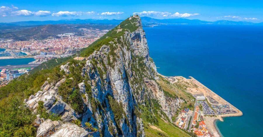From Malaga and Costa del Sol: Gibraltar Sightseeing Tour - Coach Ride, Pickups, and the Rhythm of the Day