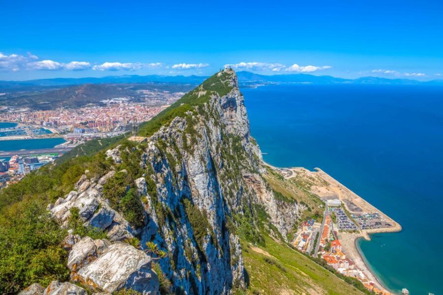 From Malaga and Costa del Sol: Gibraltar Sightseeing Tour - Submarine Spotting and Quick Detours: The Value of a Good Driver
