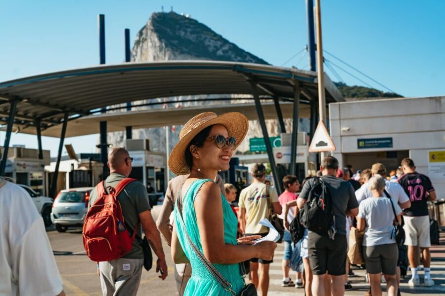 From Malaga and Costa del Sol: Gibraltar Tour - Guides and group size: why the experience feels smoother