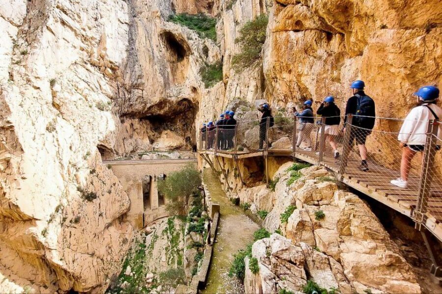 From Málaga: Caminito del Rey Guided Day Trip - Tunnel to the First Steps: The Safety Setup Before the Rush