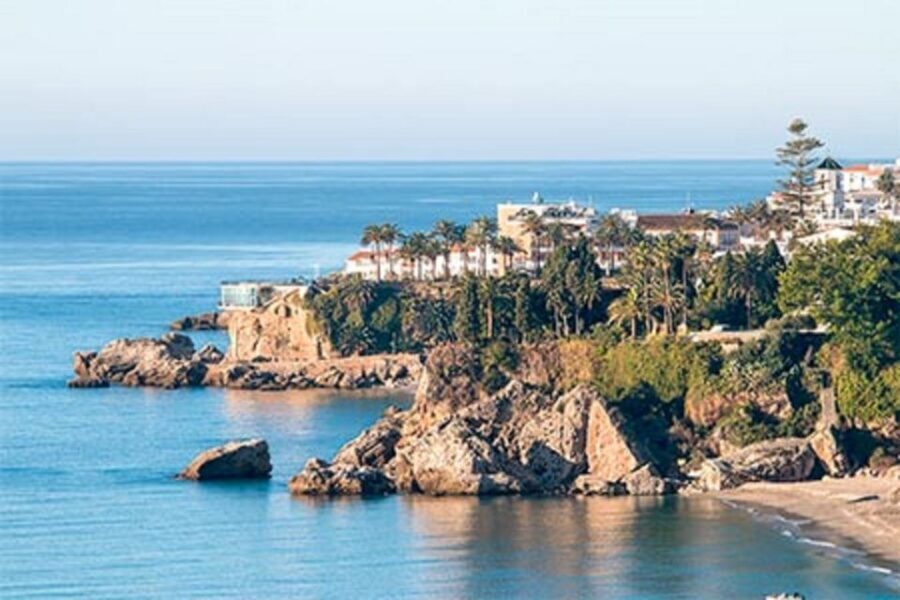 From Málaga: Caves of Nerja, Nerja and Frigiliana Day Tour - Setting Off From Málaga: How the day actually flows