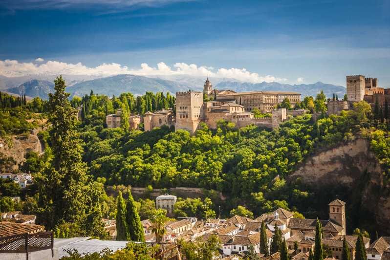 From Malaga: Day Trip to Alhambra by Bus with Entry Tickets - The basics: what this Malaga to Alhambra day trip really delivers