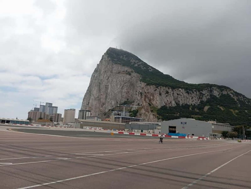 From Málaga: Gibraltar Day Trip - Shopping and the town: where a 5-hour window makes sense