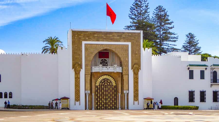 From Málaga: Morocco Day Trip with Tour Guide and Lunch - Key moments that make this trip worth the early wake-up