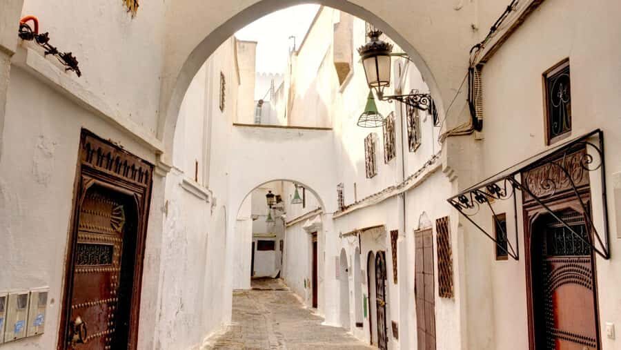 From Málaga: Morocco Day Trip with Tour Guide and Lunch - The Drive to Tetouan: A Short Transfer With Big Atmosphere Shift