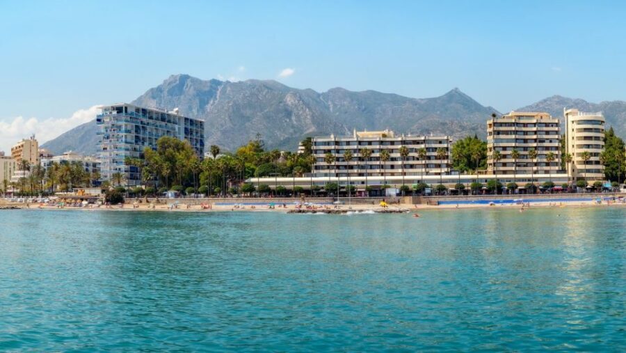 From Malaga or Costa del Sol: Mijas, Marbella & Puerto Banus - Guide energy on the coach: Covi, Juanjo, Carlos, and Allein