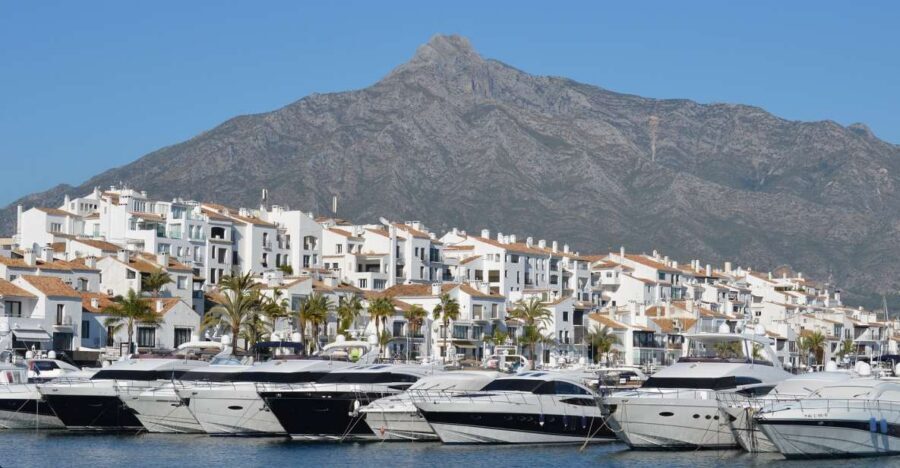 From Malaga or Costa del Sol: Mijas, Marbella & Puerto Banus - Getting there smoothly: Malaga/Costa del Sol pickup and coach time
