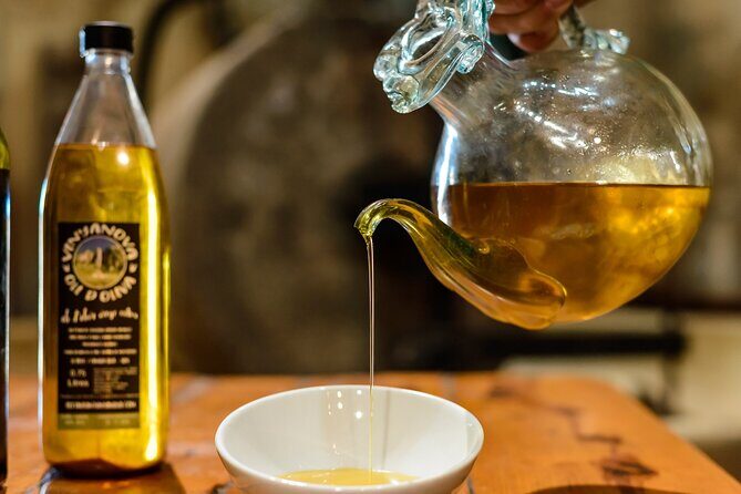 From Malaga: Ronda, Wine & Olive Oil Tasting Premium Small Group - The Sierra de Ronda winery visit: what “premium” means in practice