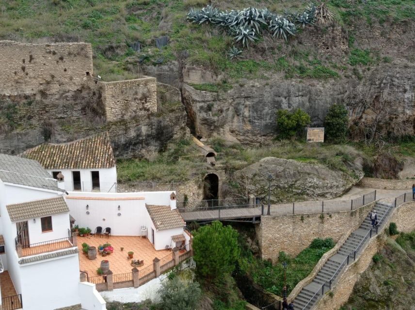 From Málaga: Ronda+Setenil de las Bodegas with Little Train - How the Málaga-to-Ronda-and-Setenil day trip actually flows