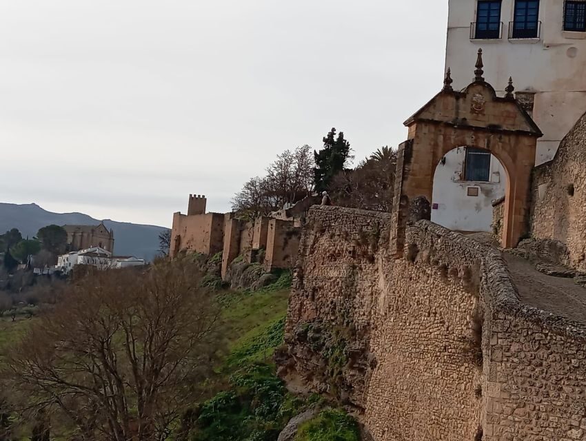 From Málaga: Ronda+Setenil de las Bodegas with Little Train - Weather, comfort, and the small things that affect your day