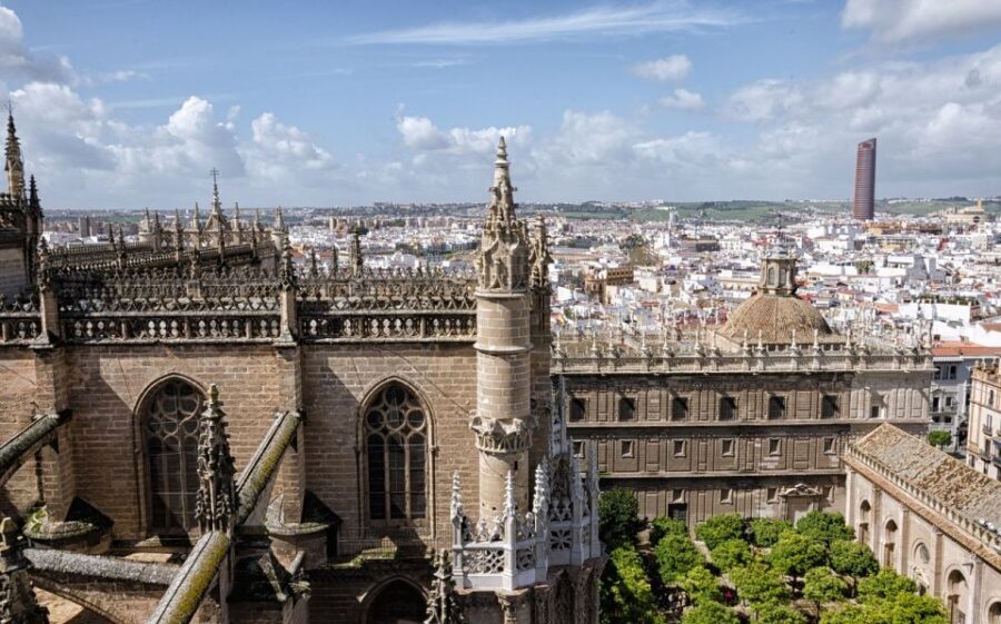 From Malaga: Seville Day Trip and Optional Monument Tickets - The timing game: how to avoid feeling rushed (or stuck)