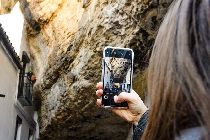 Full Day Guided Malaga Ronda Day Tour - Weather-ready planning: what to bring for Ronda views and Setenil shade