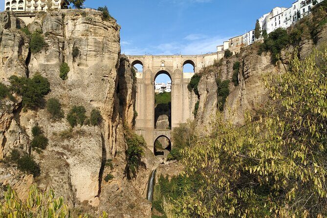 Guided tour of Ronda with an official guide - Meeting point to end point: easy start, clean finish