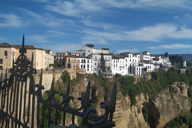 Guided tour of Ronda with an official guide - Casa del Rey Moro area and a Madonna filming detail