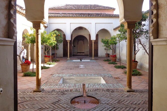 Guided visit to the Roman Theater and Alcazaba in Malaga - Roman Theater First: Getting Your Malaga Timeline Straight