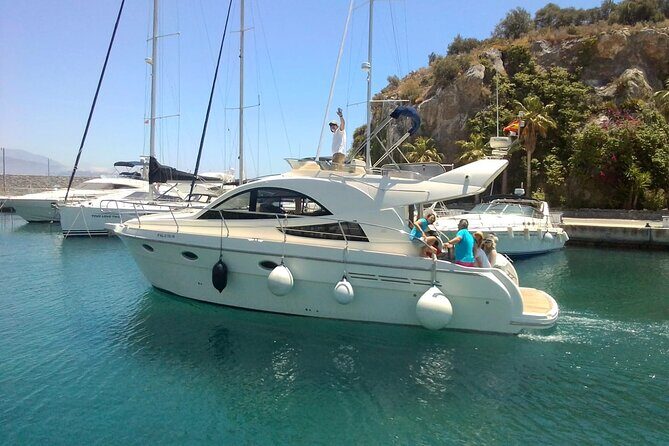 Half-Day Luxury Motor Yacht Cruise in Granada - Practical logistics that affect your day (without the headache)