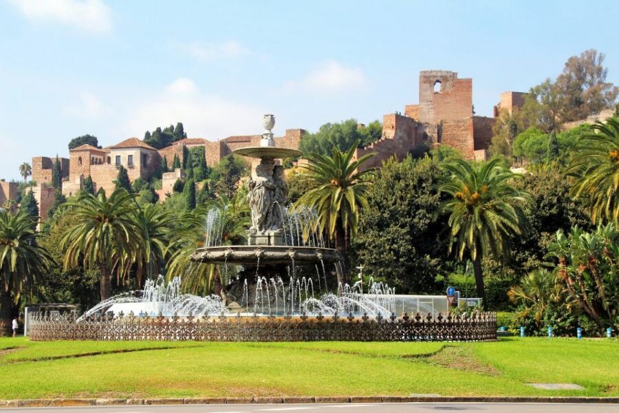Málaga: 3-Hour Complete Walking Tour with Tickets - Key highlights at a glance