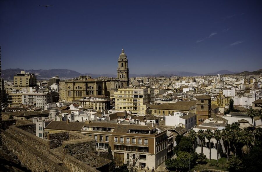 Málaga: 3-Hour Complete Walking Tour with Tickets - Meet at Pirámide de Cristal: the easiest way to start