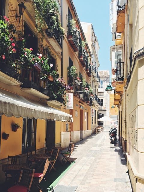 Málaga: 3-Hour Complete Walking Tour with Tickets - Pace, comfort, and what to pack