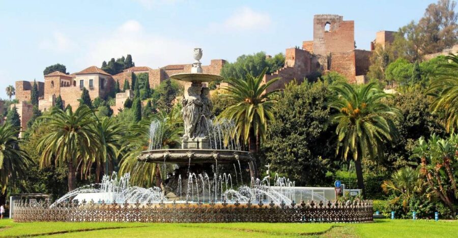 Málaga: 3-Hour Complete Walking Tour with Tickets - Roman Theatre: Malacca’s 1st-century bones in the open