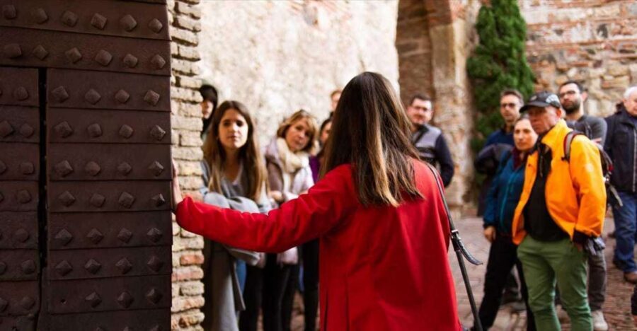 Málaga: Alcazaba and Roman Theatre Guided Tour With Entry - Key things that make this tour worth it