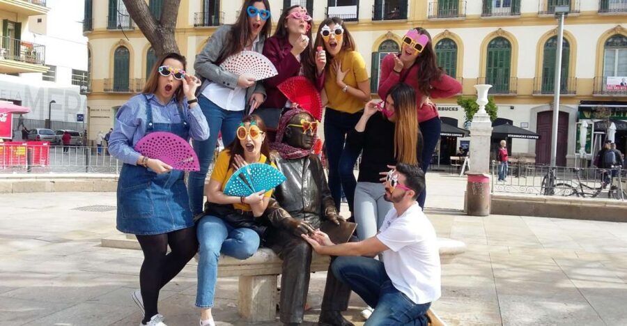Malaga: Bachelorette Party Treasure Hunt - Treasure hunt format: why it’s more fun than classic sightseeing